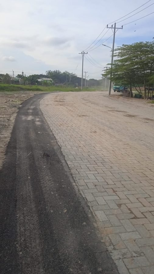 Pengunci tepi paving block
